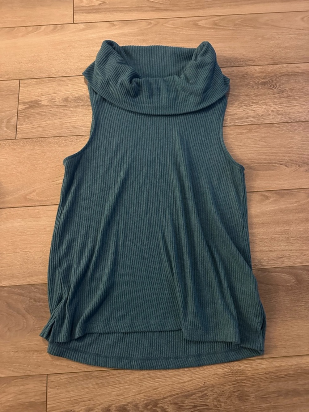 Vanessa Virginia by Anthropologie teal ribbed sleeveless turtleneck top. Size M
